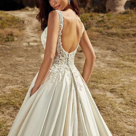 Eddy K Vida Wedding Dress - Picture 2 of 4